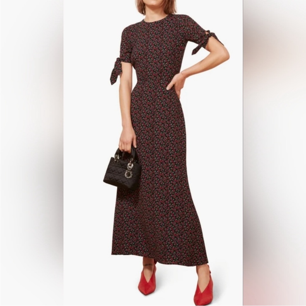 Reformation Amsterdam Dress - tailored to mini dress! Fits like size 0